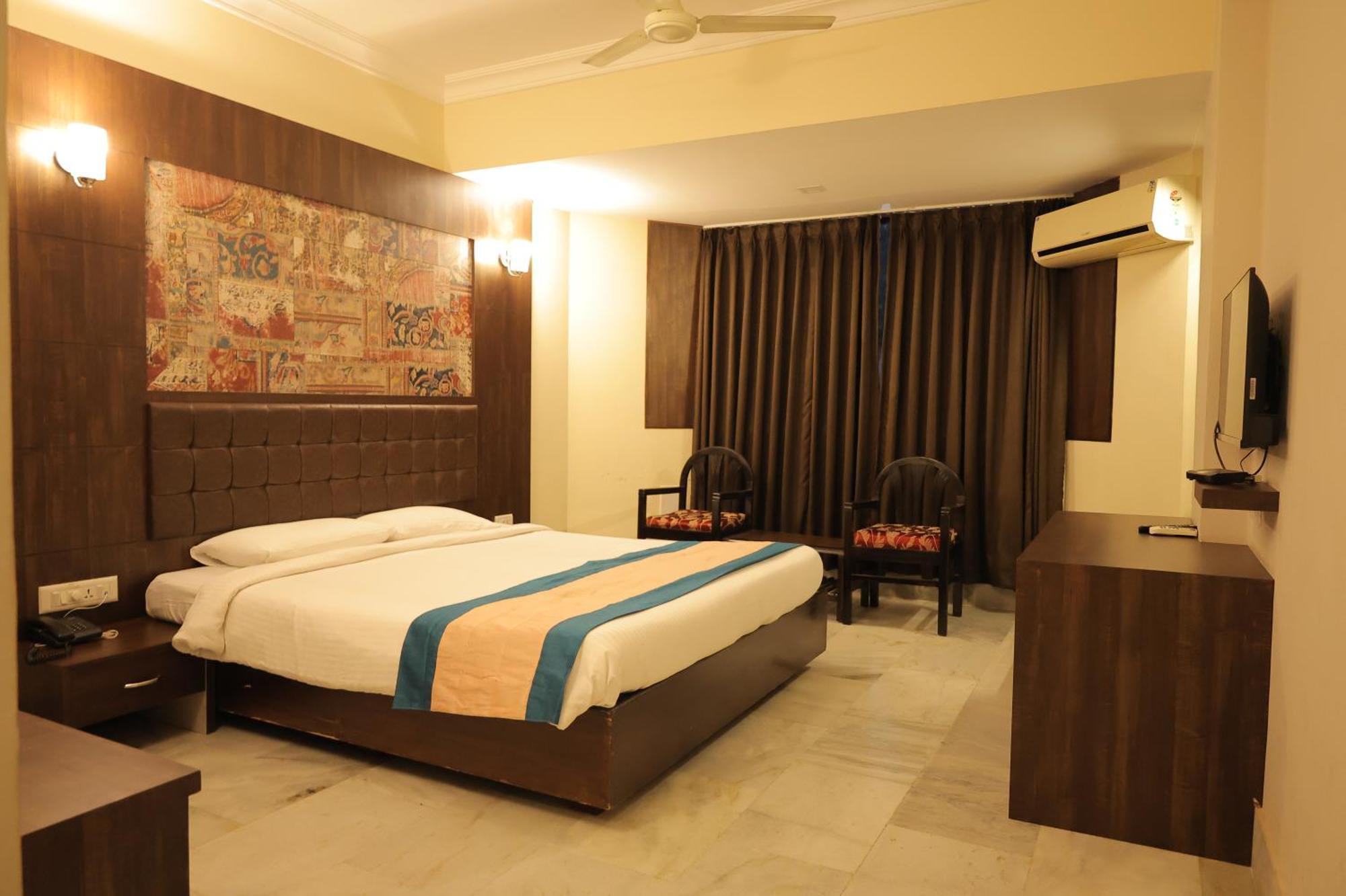 Hotel Mangalore International Екстер'єр фото