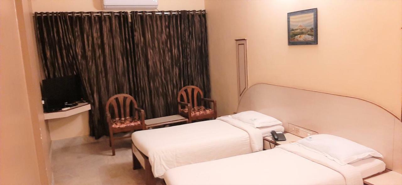 Hotel Mangalore International Екстер'єр фото